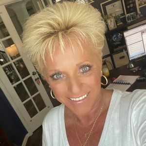 Meet your Posher, Loree